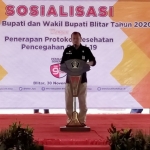 Kepala Bakesbangpol Kabupaten Blitar, Dicky Cobandono menyampaikan tentang pentingnya penerapan protokol kesehatan.