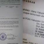 Surat penundaan konfercab PCNU Gresik tanpa tandatangan atau teken Rais Am dan Katib Am (kiri) dan surat penunjukan Saifullah Yusuf sebagai caretaker.