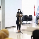 Ketua TP PKK Kota Kediri Ferry Silviana Abdullah Abu Bakar saat memberikan sambutan dalam acara workshop pencegahan bullying. Foto: Ist.