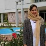 Rula Ghani di depan kediamannya. foto: repro bbc