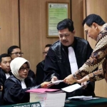 Basuki Tjahaja Puranama saat sidang kasus penistaan agama. foto: tribunnews