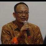 Ahmad Nurhamim, Ketua DPD Golkar Gresik.