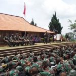 Kegiatan penutupan napak tilas rute Penglima Besar Jenderal Soedirman Taruna TNI Angkatan I Tahun 2019-2020 di Monumen Pangsar Jenderal Sudirman Pakis Baru Pacitan, Kamis (12/12).