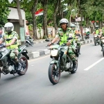 Petugsa dari Kodim 0817/Gresik saat menggelar patroli.