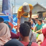 Penjualan beras murah di kecamatan Palengaan, 30 menit ludes di beli masyarakat.
