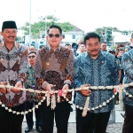 Pj Gubernur Jatim, Adhy Karyono, saat membuka LKS SMK XXXIII Jatim 2024 di GOR Wilis, Kota Madiun.