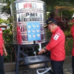 Usai sidak ke Pasar Batu mengecek sembako, Wakil Wali Kota Batu Punjul Santoso sidak ke kantor PMI Kota Batu.