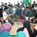 ?Gus Ipul saat konsolidasi dengan kader PKB Gresik di DPC PKB. Foto: SYUHUD A/BANGSAONLINE.