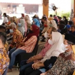 
Tampak, para penerima bedah warung dan inkubasi wirausaha Kelompok Usaha Bersama atau KUBE.