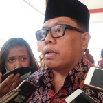 Wawali Kota Blitar saat memberi keterangan pada wartawan.