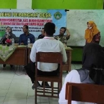 Wakil Ketua DPRD Gresik Nur Saidah bersama Muspika Duduksampeyan saat meninaju pelaksanaan P3D Duduksampeyan. Foto: Ist.