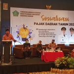 Bupati Sidoarjo, Ahmad Muhdlor Ali, memberikan motivasi di acara Sosialisasi Pajak Daerah tahun 2022. Foto: Ist
