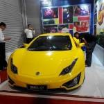 Mobil listrik Selo dan mobil listrik MPV Gendhis saat dipamerkan di Indonesia International Motor Show.  Foto: detik.com 