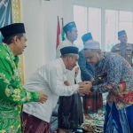 Bupati Gresik, Fandi Akhmad Yani saat menghadiri halalbihalal MWC NU Balongpanggang. Foto: ist.