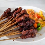 Resep Sate Maranggi Sambal Oncom, Ide Olahan Daging Kurban. Foto: Ist