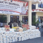 Tumpukan sembako di Mapolres Batu yang siap didistribusikan.