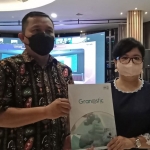 Perwakilan dari Granostic dan Yayasan Guru saat melakukan MoU.