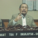 Sahat Tua Simanjuntak, SH, Ketua F-PG DPRD Jatim.