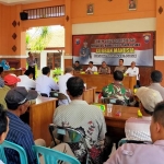 Kasat Binmas Polres Lamongan AKP Fandil memberikan imbauan.