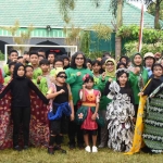 Pj Wali Kota Kediri, Zanariah, bersama pegiat lingkungan. Foto: Ist