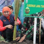 Gubernur Jawa Timur Khofifah Indar Parawansa. (foto diambil saat sebelum pandemi)