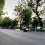 Penangkapan seorang terduga pelaku paham radikal terjadi di Jalan Raya Pantura Tuban, tepatnya di sekitar Jalan Dr. Wahidin Sudirohusodo, Minggu (15/8/2021) sore. (foto: ist)