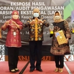 Disperpusip Prov. Jatim menggelar ekspose hasil laporan/audit pengawasan kearsipan eksternal (Lake) Lembaga Kearsipan Daerah (LKD) kabupaten/kota se-Jatim.