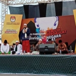 Suasana sholawat bareng yang digelar KPU Pamekasan.