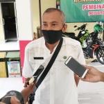 Andung Suroso, Lurah Kepatihan saat memberikan keterangan kepada awak media.