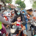 Polres Jember saat menggelar Operasi Patuh Semeru 2022.