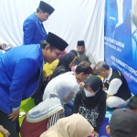 Pelaksanaan khitanan massal oleh Partai Demokrat bekerja sama dengan PSBB dan JCP.