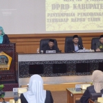 Suasana paripurna PU Fraksi terhadap RAPBD 2020. foto: ist