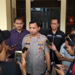 Kapolresta Sidoarjo AKBP Zain Dwi Nugroho, saat memberikan keterangan persnya kepada sejumlah awak media. 