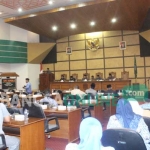 Sidang paripurna PU fraksi-fraksi. foto: HABIBIE/ BANGSAONLINE