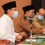 Wali Kota Pasuruan Gus Ipul dan Wakil Wali Kota Pasuruan Mas Adi bersama seluruh dokter RSUD dr. R. Soedarsono, Senin (29/3/2021) kemarin, di Gedung Gradhika Bhakti Praja Kota Pasuruan. (foto: ARDIANZAH/ BANGSAONLINE)