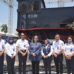 Direktur Utama PT KAI, Didik Hartantyo (nomor 3 dari kiri) bersama Pj. Wali Kota Kediri Zanariah dan jajaran Daop 7 Madiun. Foto: Ist.