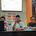 RILIS TAHAPAN: KPU Sidoarjo memberikan penjelasan dimulainya tahapan Pilbup 2020, di Kantor KPU Sidoarjo, Selasa (16/6). foto: MUSTAIN/ BANGSAONLINE