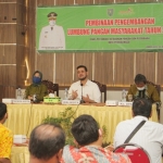 Wali Kota Habib Hadi saat membuka pembinaan LPM untuk ketahanan pangan di Kota Probolinggo.