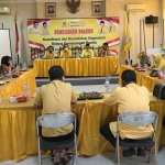 Bappilu DPD Golkar Jatim dan DPD Golkar Gresik saat menggelar rakor evaluasi tahapan Pilbup Gresik 2020, Sabtu (27/6). foto: ist.