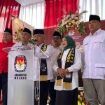 Sanusi bersama Lathifah Sohib saat konferensi pers di KPU Kabupaten Malang.