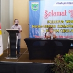 Ketua KONI Kota Batu, Drs. Mahfud saat menyampaikan sambutan.