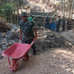 Pembangunan gorong-gorong di Desa Kedungsalam, Kecamatan Donomulyo Kabupaten Malang.