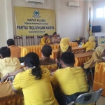 Suasana pleno DPD Golkar Gresik saat membahas pergantian Ketua DPRD Gresik. foto: SYUHUD/ BANGSAONLINE