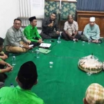 Suasana rapat terkait penolakan SK Kepengurusan DPC PPP Gresik periode 2016-2021. foto: SYUHUD/ BANGSAONLINE