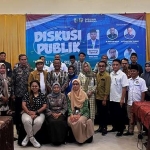 Foto bersama pemateri dan peserta setelah diskusi publik. Foto: Ist