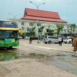 Ratusan kepala desa dari Kabupaten Pasuruan yang hendak mengikuti unjuk rasa di Jakarta diberangkatkan dari Kompleks Perkantoran Raci, Bangil.