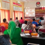 Suasana saat sosialisasi yang dilakukan KPU Ngawi.