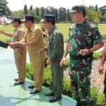 Bupati Blitar Rijanto bersama Forkopimda menyambut kedatangan Gubernur Jatim Khofifah.