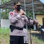 Kapolres Pamekasan, AKBP Rogib Triyanto, saat memimpin apel.