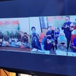 Kajari Jombang saat gelar teleconference dengan sejumlah wartawan.